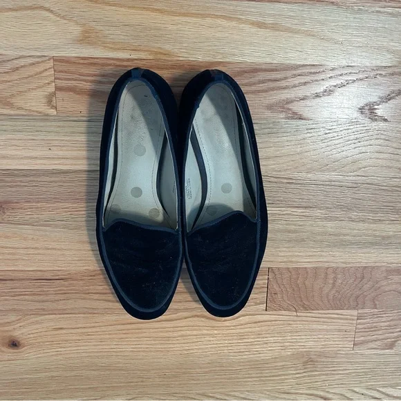 Boden Women’s Imogen Navy Velvet Loafers - Picture 3 of 10